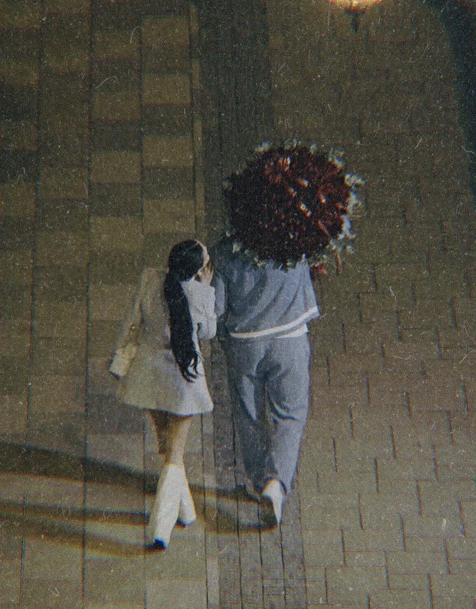 Couple_dor16's tweet photo. Je n’ai pas besoin de promesses 
éternelles, j’ai juste besoin de toi, vrai, 
imparfait, présent.🫂❤️💍 https://t.co/E9BZfEKqQE