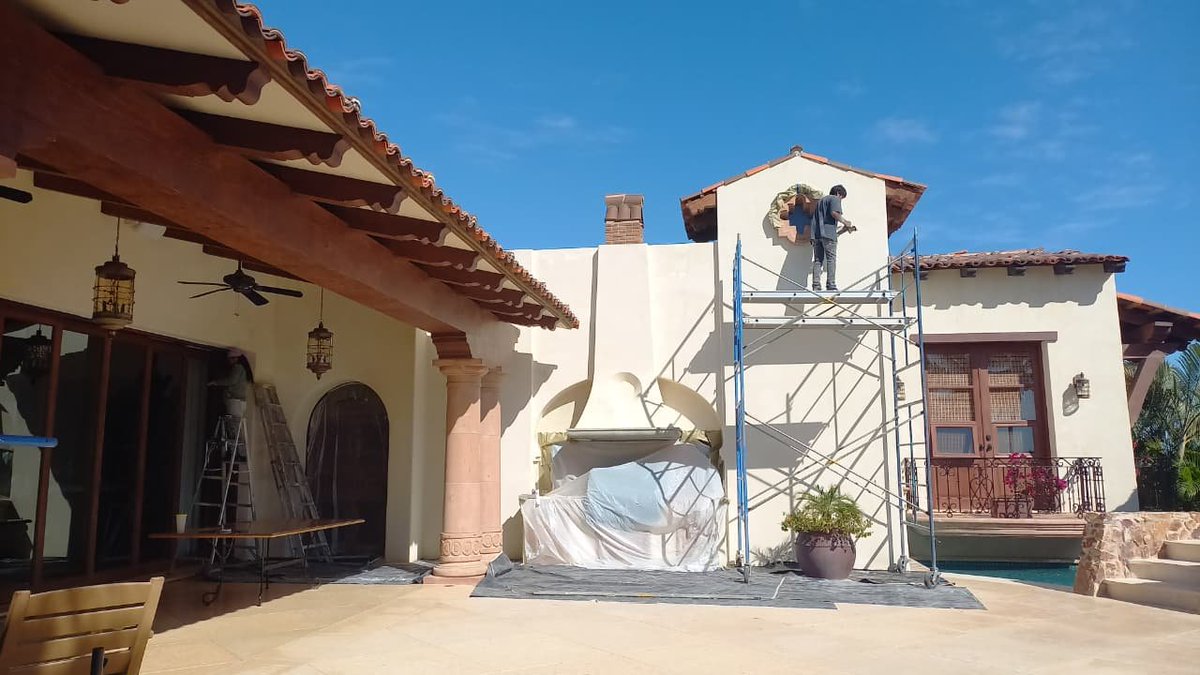 WallArteDeco's tweet photo. Restoring architectural integrity in Fundadores, Puerto Los Cabos.

We’re applying a new organic stucco layer over damaged surfaces to recover texture consistency, tonal balance, and elevate the overall presence of this residence.

Not maintenance — strategic restoration. https://t.co/H2wB1p4ozZ