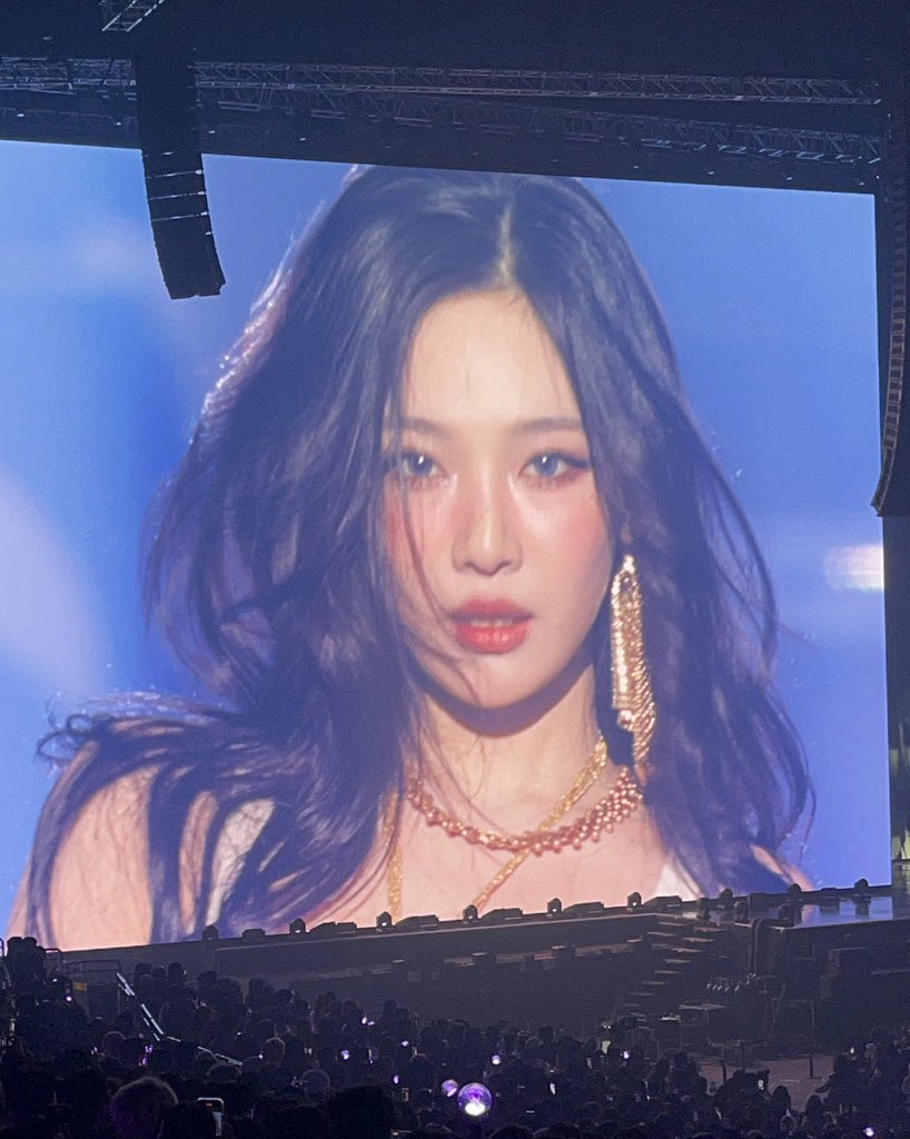 宁艺卓 tweet media