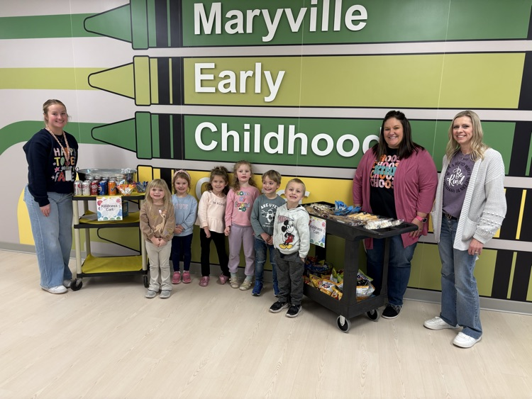 The Kindness Crew is out spreading joy and snacks to all teachers and staff for Random Acts of Kindness Week!🥰