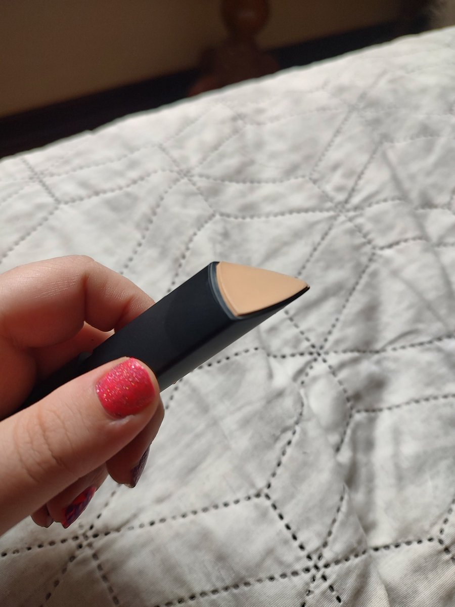 isa dora tweet media