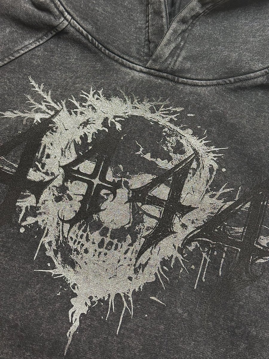 4xx1111's tweet photo. Any love for these heavyweight hoodies I made? Custom blank, screen printed myself https://t.co/0qEQtRbUvA