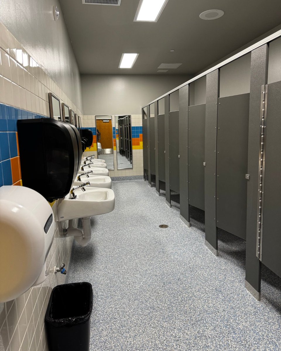 Holmaninc tweet media