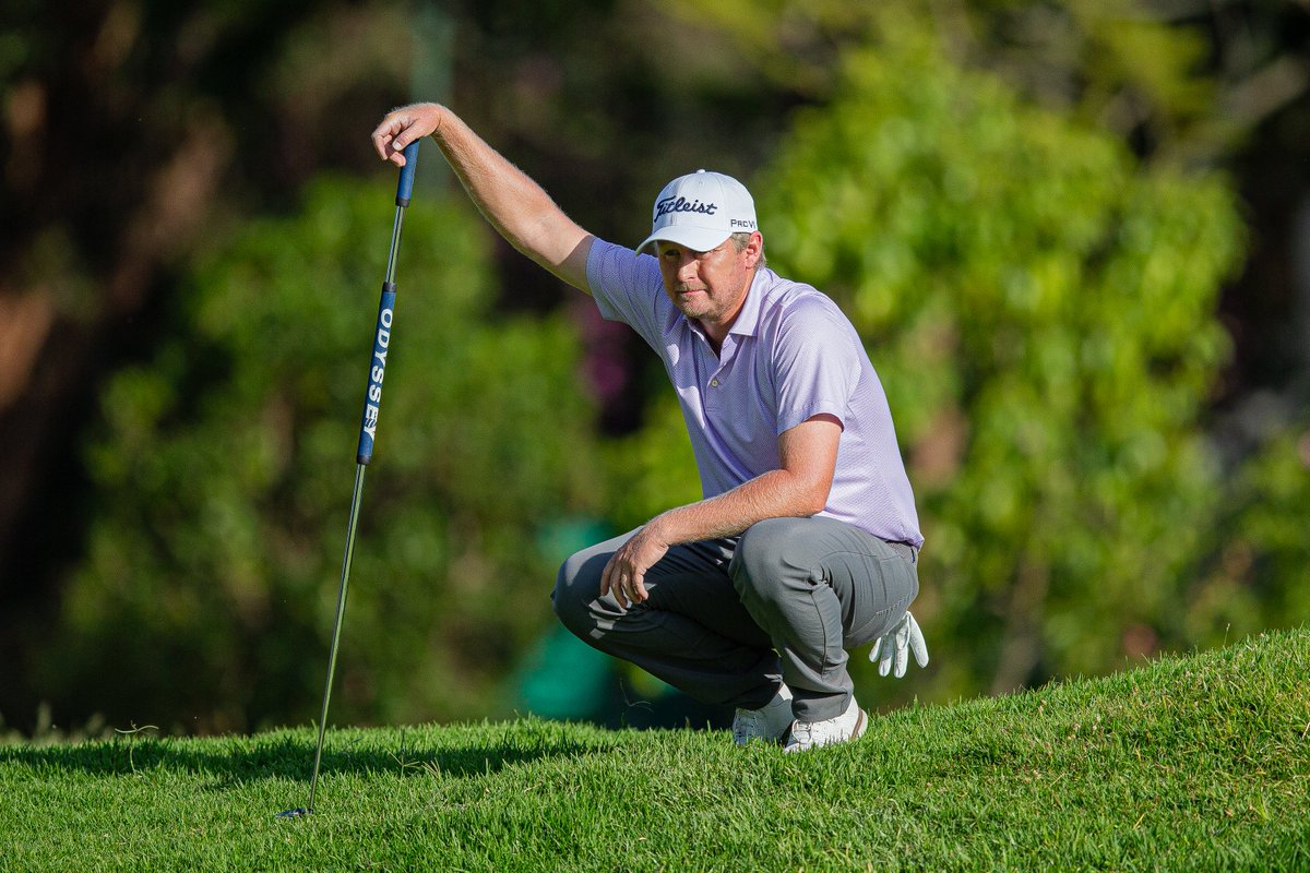 FanakaStudios's tweet image. Day 01 at the Magical Kenya Open ⛳🔥

Fairways crisp, greens pure, and the swings already talking loud. Nairobi understood the assignment. 🇰🇪✨

#MagicalKenyaOpen #MakeItCount