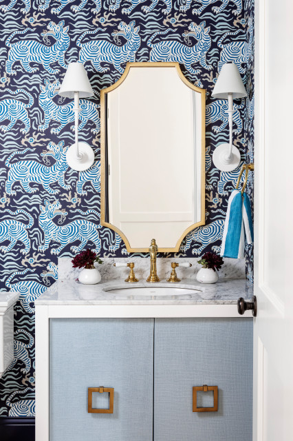 6 New Powder Rooms That Go All In on Drama houzz.com/magazine/6-new…