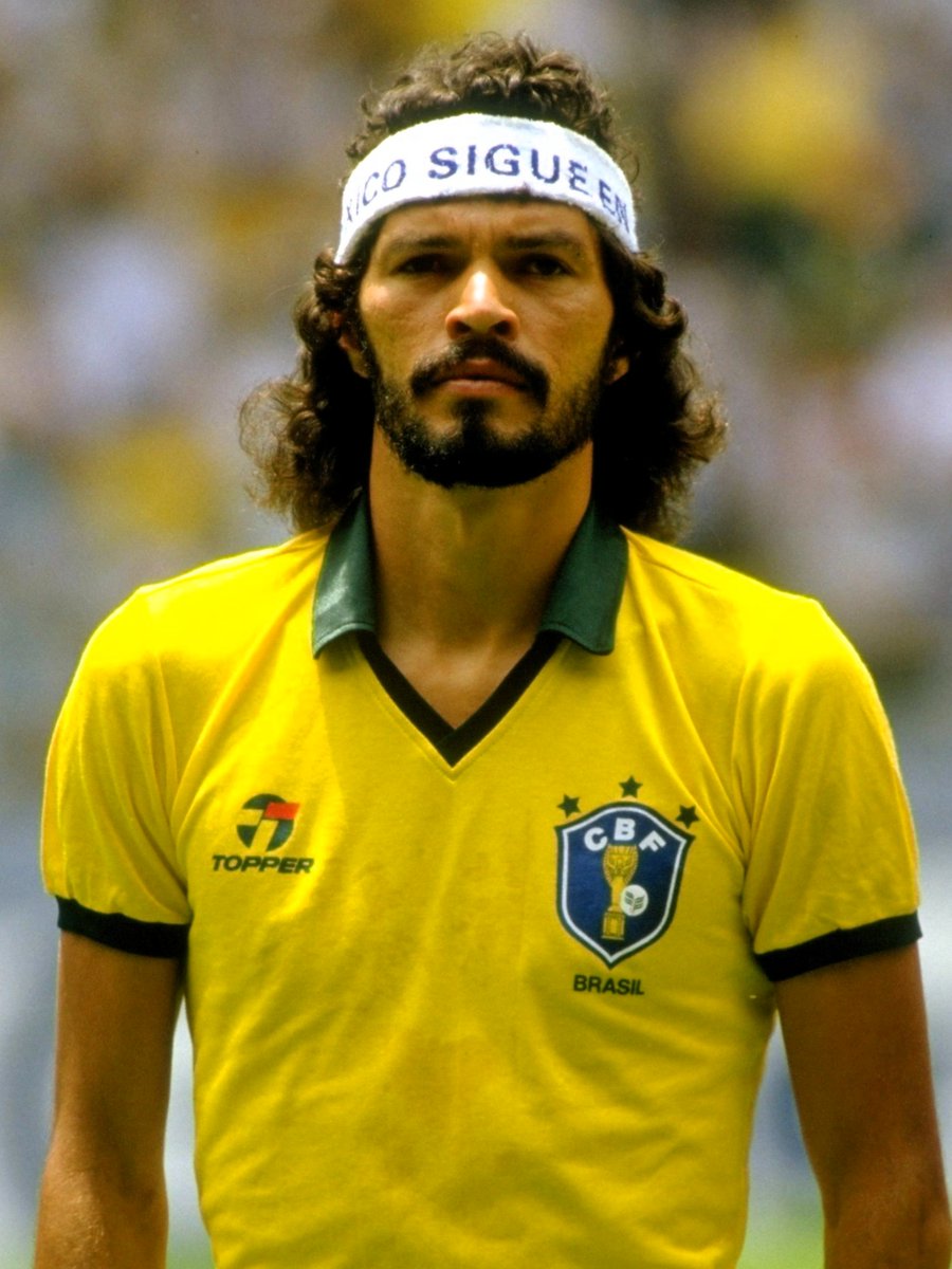 Inconfundible. Único. Sócrates. 🇧🇷

#CopaMundialFIFA