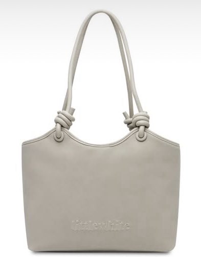 ส่งต่อ Littlewhitestore Everyday tote bag
กระเป๋าSuede สีเทา Grain
หมองนิดนึงนะคะนำไปทำความสะอาดได้
**เพิ่มเติม dm

💬 price— 680฿ free shipping (from 19xx)

#ส่งต่อกระเป๋า #ส่งต่อกระเป๋ามือสอง #ส่งต่อLittlewhitestore #Littlewhitestore #ส่งต่อกระเป๋ามือ2 #ส่งต่อlongchamp