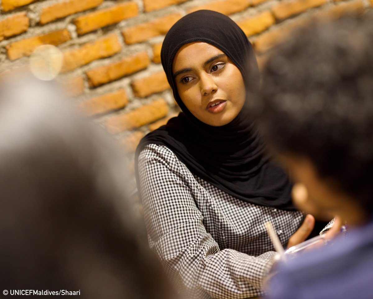 📸 Speaking Easy on online safety 

Young people called for safer digital spaces through awareness, better reporting systems, stronger privacy &amp; improved digital literacy – asking to be supported &amp; understood, not restricted in their online activities. 

#Udhuhilan #Rakkaatheri