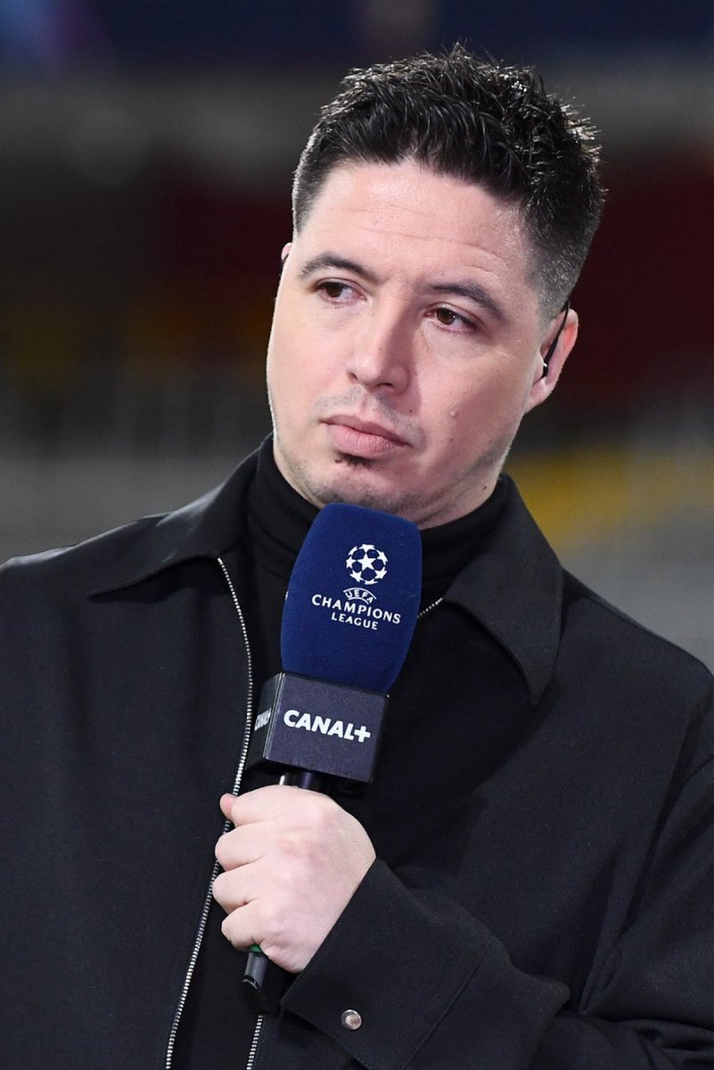 MadridXtra's tweet photo. 🚨 Nasri: “Vinicius Jr is being whistled, he scores a great goal and he can celebrate.

Mourinho ran laps around a pitch, one time he slid on his knees for 20 metres, he thought he was Thierry Henry while celebrating. You don’t have the right to say that.” @Trivela_FR https://t.co/7Mb1C8lrJN