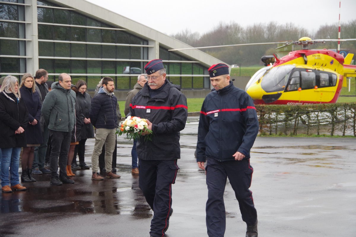 Sapeurs-Pompiers 50 tweet media