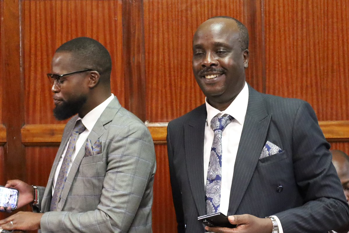 eyanm's tweet image. Today, @Kenyajudiciary stood tall to defend the Constitution! Honorable Thank you @LawSocietyofKe for allowing me to represent the society in this matter. @bozgabi, thank you for being brave &amp;amp; allowing me to do my job. A big thank you to @OmariAdv for working with me on this!