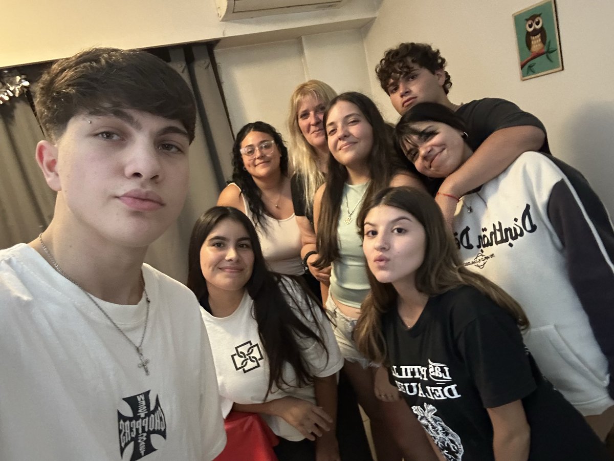 __meeeeeeeeel's tweet photo. sin duda tengo a los mejores, gracias por todo siempre♥️ https://t.co/c0M3U310wx