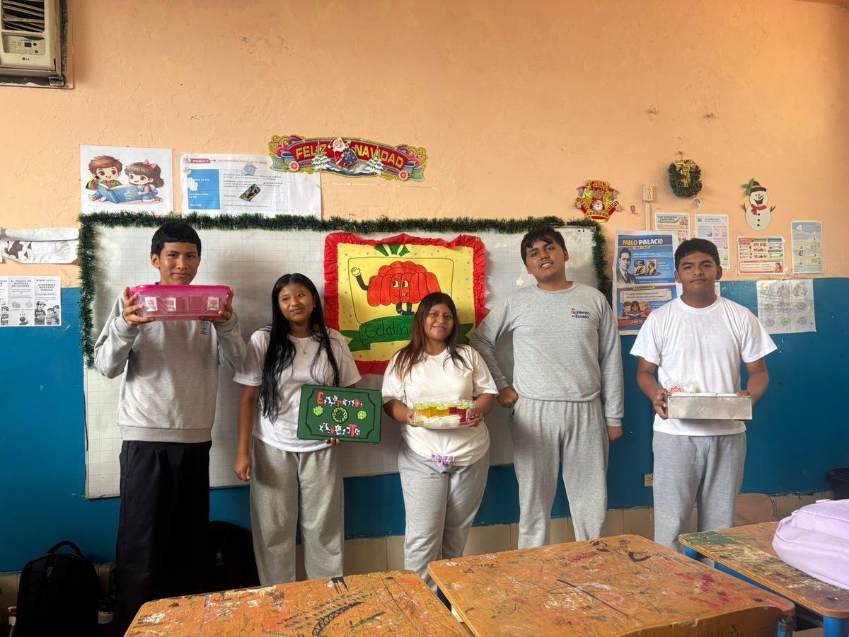 Vinculos_Espol's tweet photo. La ESPOL, desarrolla el proyecto Economía Familiar en la parroquia El Morro, una iniciativa de vinculación con la sociedad que promueve el ahorro, la planificación financiera y la estabilidad económica de los hogares, con la participación de docentes y estudiantes. https://t.co/KfBSQLt394