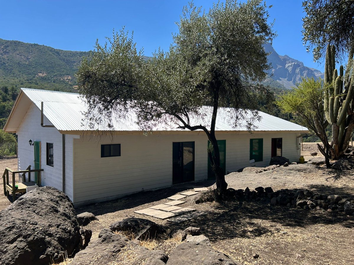 En Machalí: Inauguran base de brigada forestal Peumo-14 en la Reserva Nacional Río Cipreses. 👏

▶️Estas instalaciones mejorarán la habitabilidad para las y los brigadistas que protegen el patrimonio natural de la Región de O'Higgins. 

Participó el director ejecutivo de CONAF,