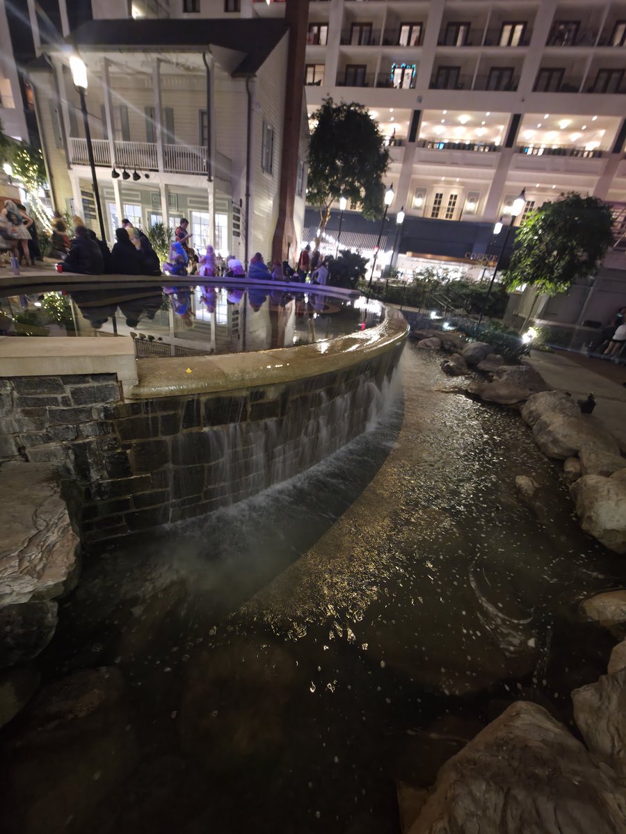 milopez0987's tweet photo. Took some photos at Katsucon OwO!! https://t.co/AvVN3T274Z