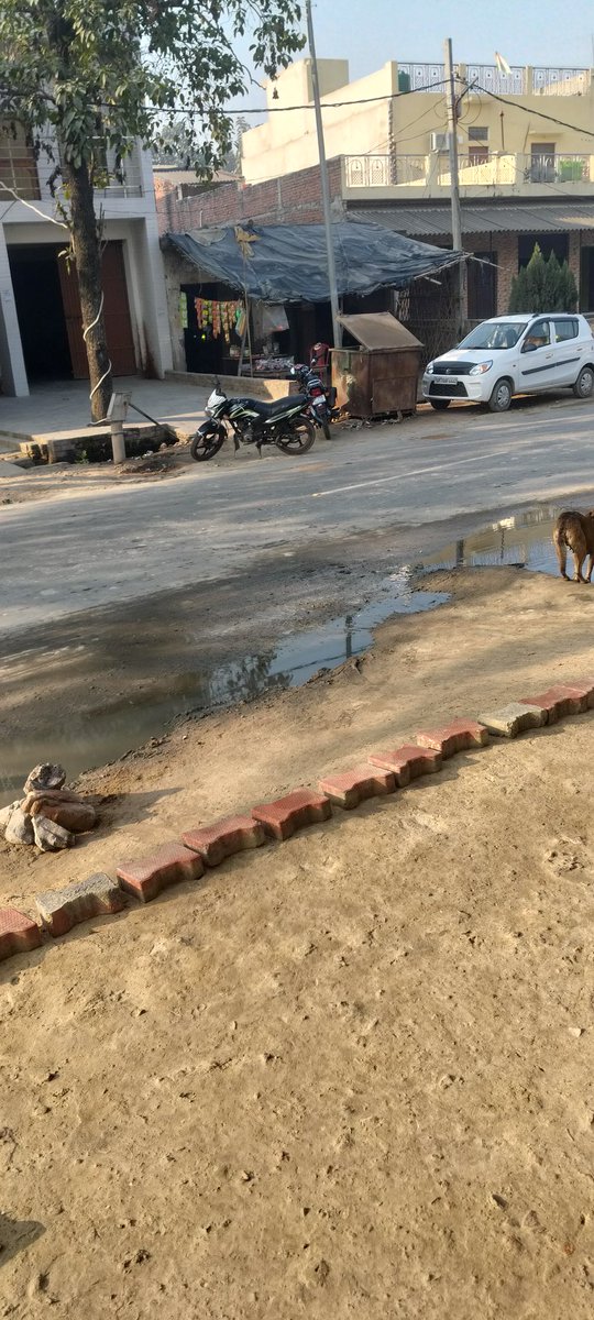 NikhilPal201's tweet photo. Honorable District Magistrate, I am a resident of Laxmibai Nagar, Ward 5, Nawabganj Nagar Panchayat, Farrukhabad. There is no drainage facility on Aliganj Road in Nawabganj. I request you to take the initiative to approve the construction of a drain as soon as possibleThank you https://t.co/Sil9DK8tor