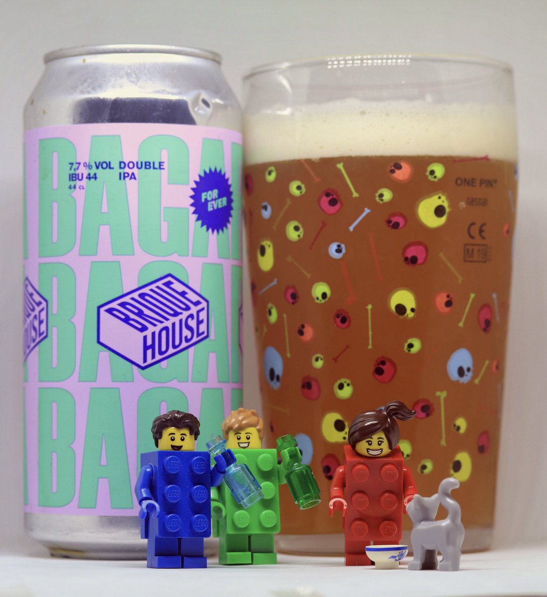 It’s that celebratory time of year again - for the 16th year in a row.

La Bagarre
Double IPA
Brique House Brewery
(7.7% ABV; 44 IBU) 

—
day 1/30 #30days30beers #year16 #pulupbeer #legopulup #originallegoandbeerguy