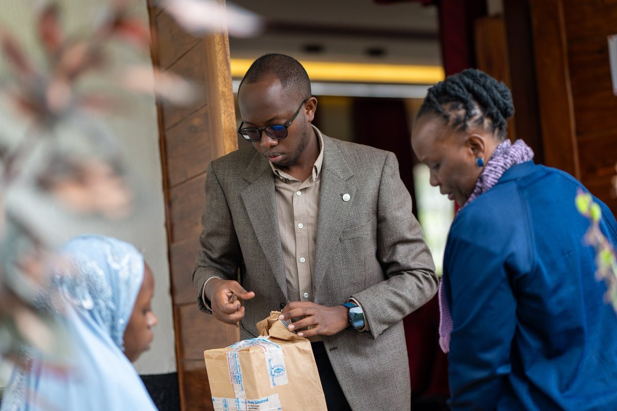 umu_nkozi's tweet photo. This competition preserves the legacy of the Uganda Martyrs by empowering young people to tell stories that shape values, faith, and society.

Know a school or student who should enter?
Share this. Tag them. Encourage participation.

#UgandaMartyrsEssay2026
#UMUNkozi https://t.co/n84cambzdx