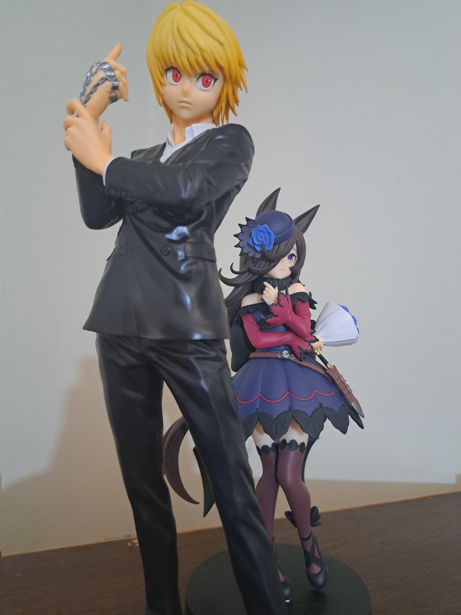 - RÁPIDO SENHORITA SHOWER! ESCONDA-SE ATRÁS DE MIM. O USUÁRIO DE NEN INIMIGO ESTÁ POR PERTO!
- ライスは、みんなの夢を壊す、黒い刺客……
- NÃO TEMOS TEMPO PARA ISSO, SENHORITA SHOWER!