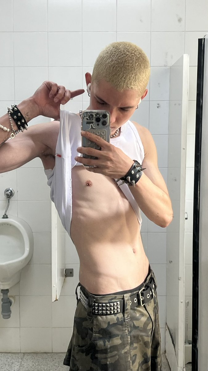Finn tweet media