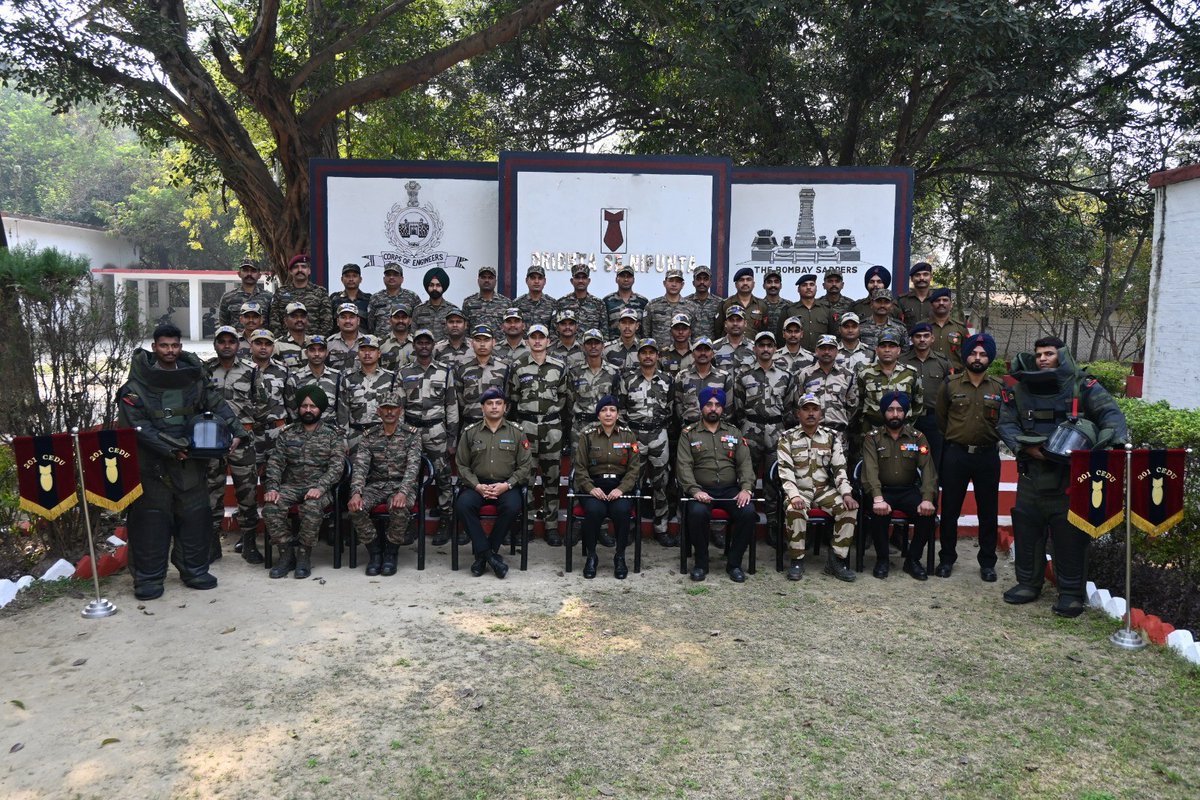 suryacommand's tweet image. “𝗦𝘁𝗿𝗲𝗻𝗴𝘁𝗵𝗲𝗻𝗶𝗻𝗴 𝗙𝗶𝗿𝘀𝘁 𝗥𝗲𝘀𝗽𝗼𝗻𝗱𝗲𝗿𝘀, 𝗦𝗲𝗰𝘂𝗿𝗶𝗻𝗴 𝘁𝗵𝗲 𝗡𝗮𝘁𝗶𝗼𝗻.”

Reaffirming its commitment towards counter-terror preparedness and inter-agency synergy, a two-day Counter Improvised Explosive Device (#CIED) Training Cadre was successfully