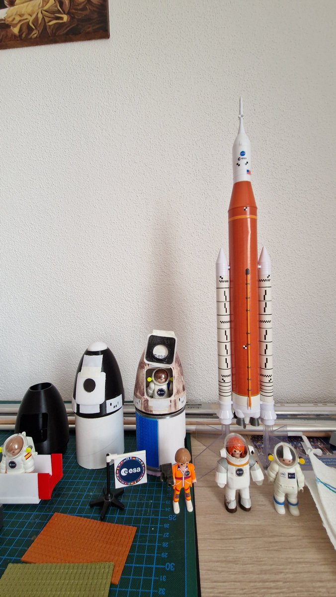... while you're watching the fueling test: <a href="/RocketryKlima/">Model Rocketry Klima</a>  currently has a detailed #SLS rocket model on offer: raketenmodellbau-klima.de/e-vendo.php?a=…
#Artemis #ArtemisWochen