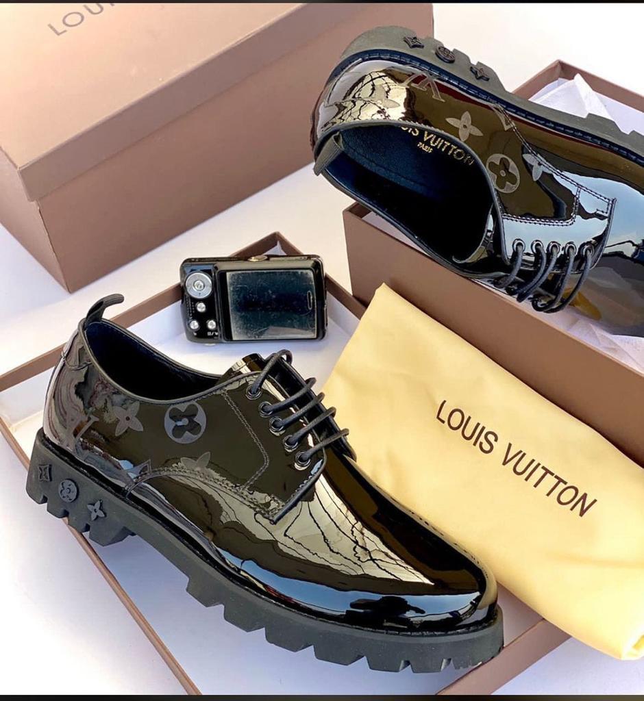 ChockBenny's tweet image. All new Louis Vuitton Avaliable jn designs and sizes 40 41 42 43 44 45 and 46

PRICE: 55,000NGN
#wearquality #buyquality #fypviraltwitter