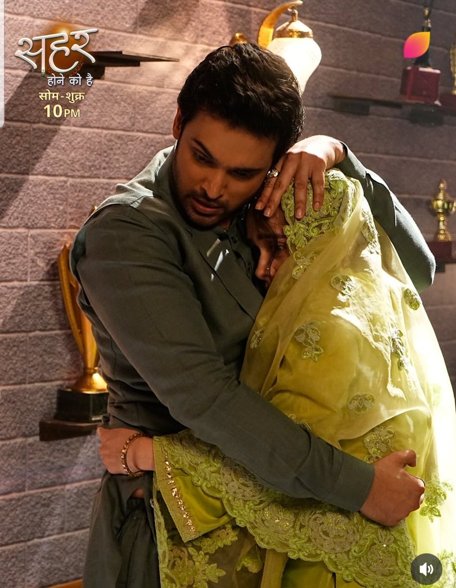 What's this attack 😭😭😭😭😭😭😭 my heart literally skipped a beat 😭😭😭😭

#SeherHoneKoHai #MaHer