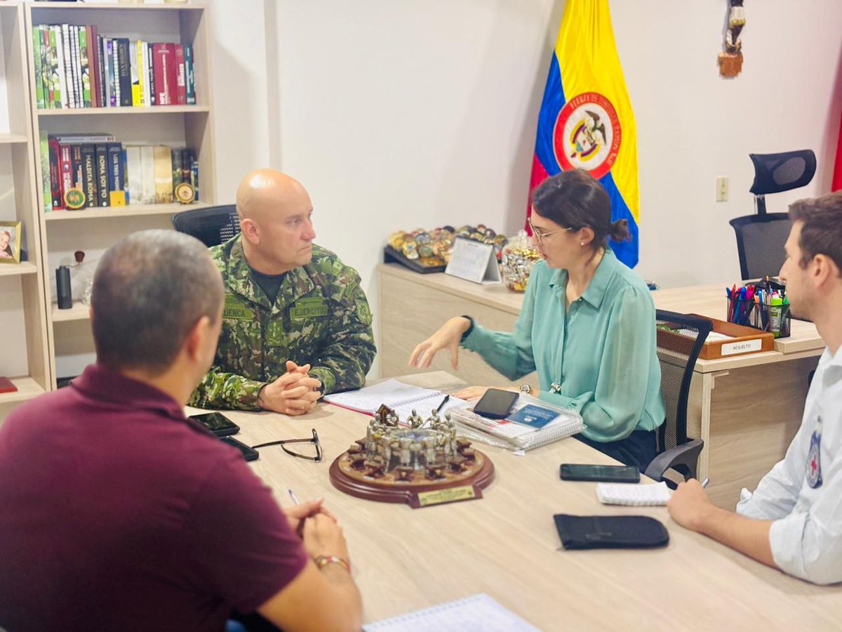 ftc_omega's tweet photo. En San José del Guaviare, la Fuerza de Despliegue Rápido N.º 11 del @COL_EJERCITO participó en un espacio de diálogo con el @CICR_co, orientado a la protección de la población civil y la promoción del respeto al DIH. 🤝🇨🇴

#RespetamosDDHH https://t.co/AuDR6ePmd3