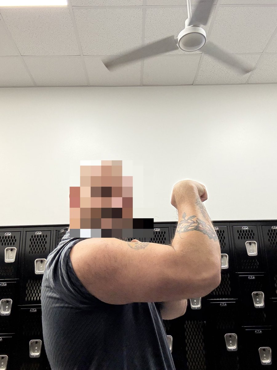 ballzdeepinjesu's tweet photo. Here’s some gym pics. Been making decent progress. 
#sweat #gay #lockerrooms #gym #hairy #cub #bear https://t.co/XF87W0Oi2s