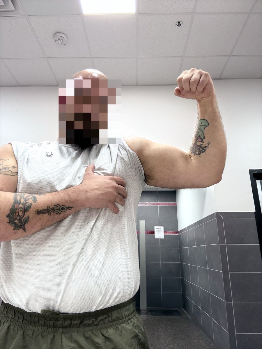 ballzdeepinjesu's tweet photo. Here’s some gym pics. Been making decent progress. 
#sweat #gay #lockerrooms #gym #hairy #cub #bear https://t.co/XF87W0Oi2s