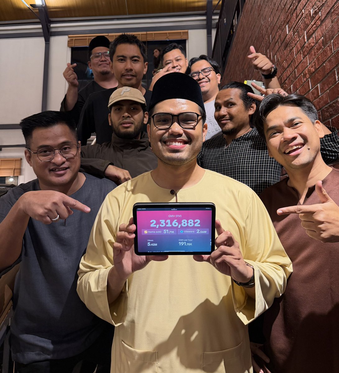 Khairulaming tweet media