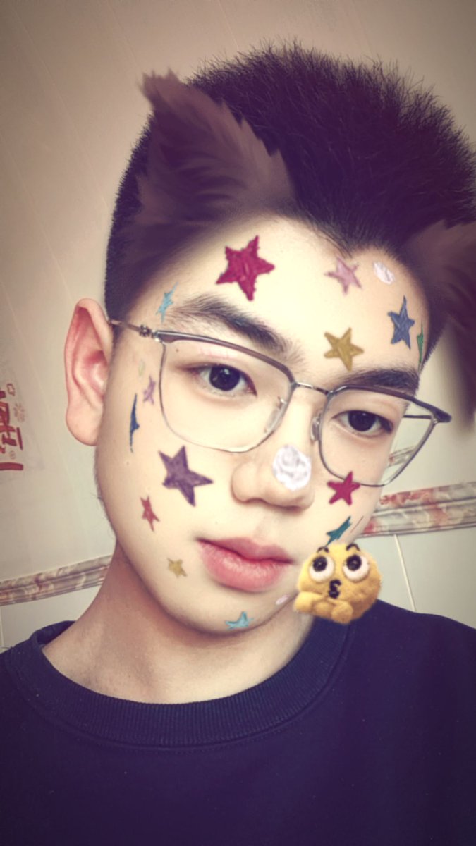 lmz080422's tweet photo. I am a Chinese high school student. I will start college in the second half of this year.I'm a gay,bottom. I like foreigners, especially Europeans and Americans, and I hope to make more foreign friendsand find my lover here. https://t.co/SqltA4luJy