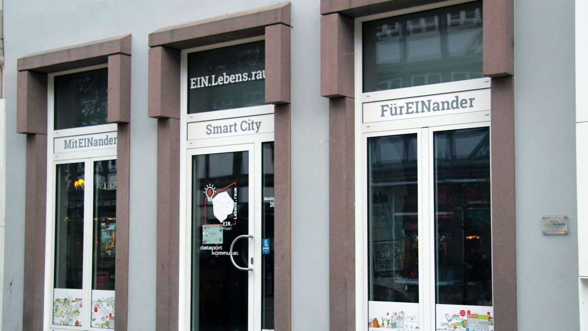 Ausschuss für Tourismus und Wirtschaftsförderung SmartCity geht in sein »letztes ganzes Jahr« einbecker-morgenpost.de/einbeck/nachri…