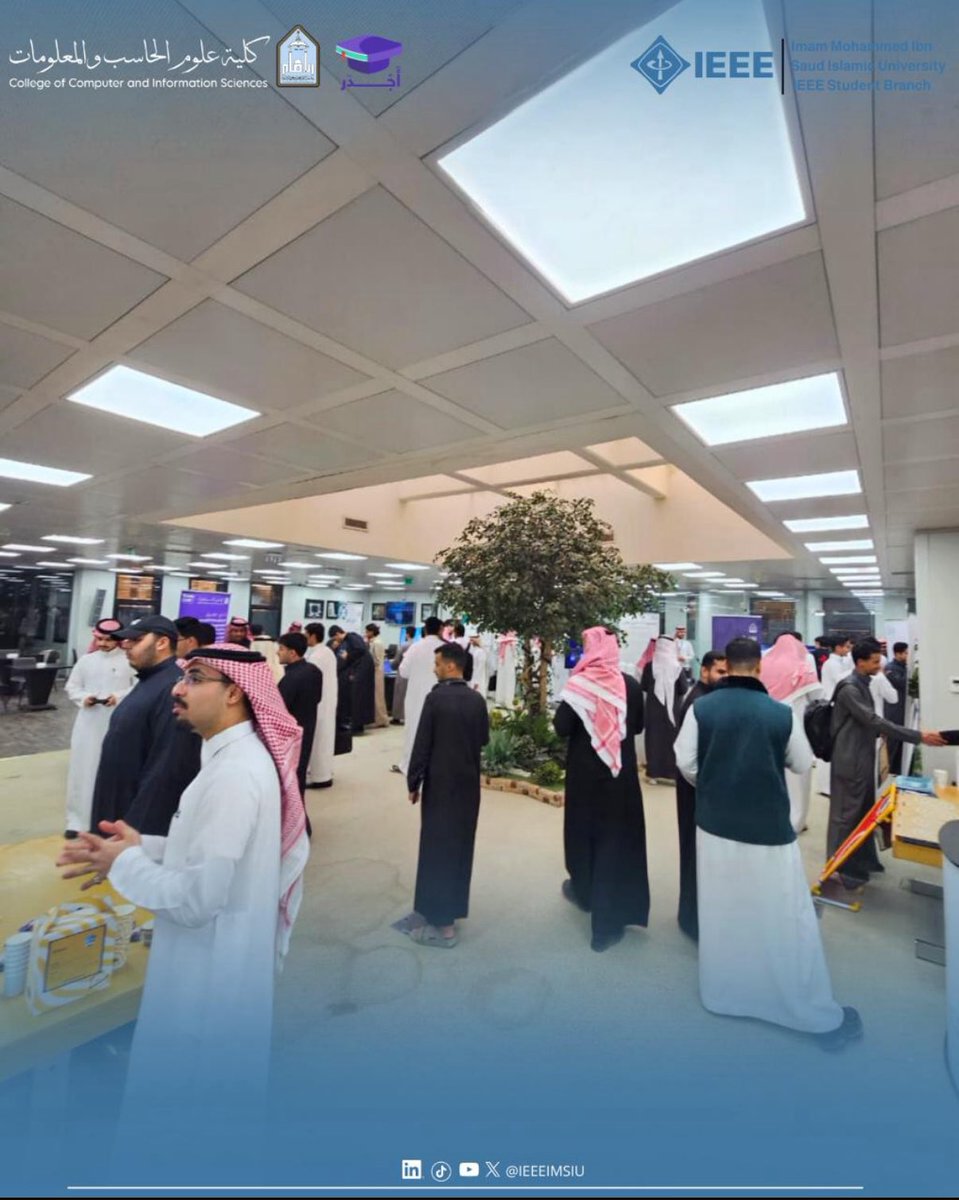 IEEEIMSIU's tweet photo. في يوم تعريف الأندية، كانت لنا وقفة مع شغف التقنية والإبداع.✨

نفخر بتمثيل نادي IEEE، حيث لا يقتصر دورنا على مشاركة المعرفة فقط، بل نصنع بيئة تُلهم الطموحين، وتدعم كل من يسعى للتطور وصناعة أثر حقيقي في عالم التقنية. https://t.co/Oi5uCAHUTY