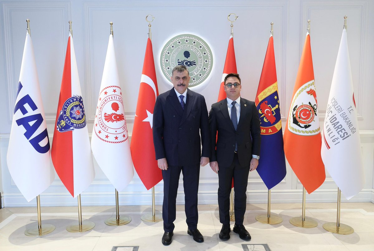muratcicek_mia's tweet photo. Hüsnü kabulleri için;

İçişleri Bakanımız
Sayın @miamustafacftci'ye şükranlarımı arz ederim.

📍 İçişleri Bakanlığı https://t.co/zlj7l5WCVL