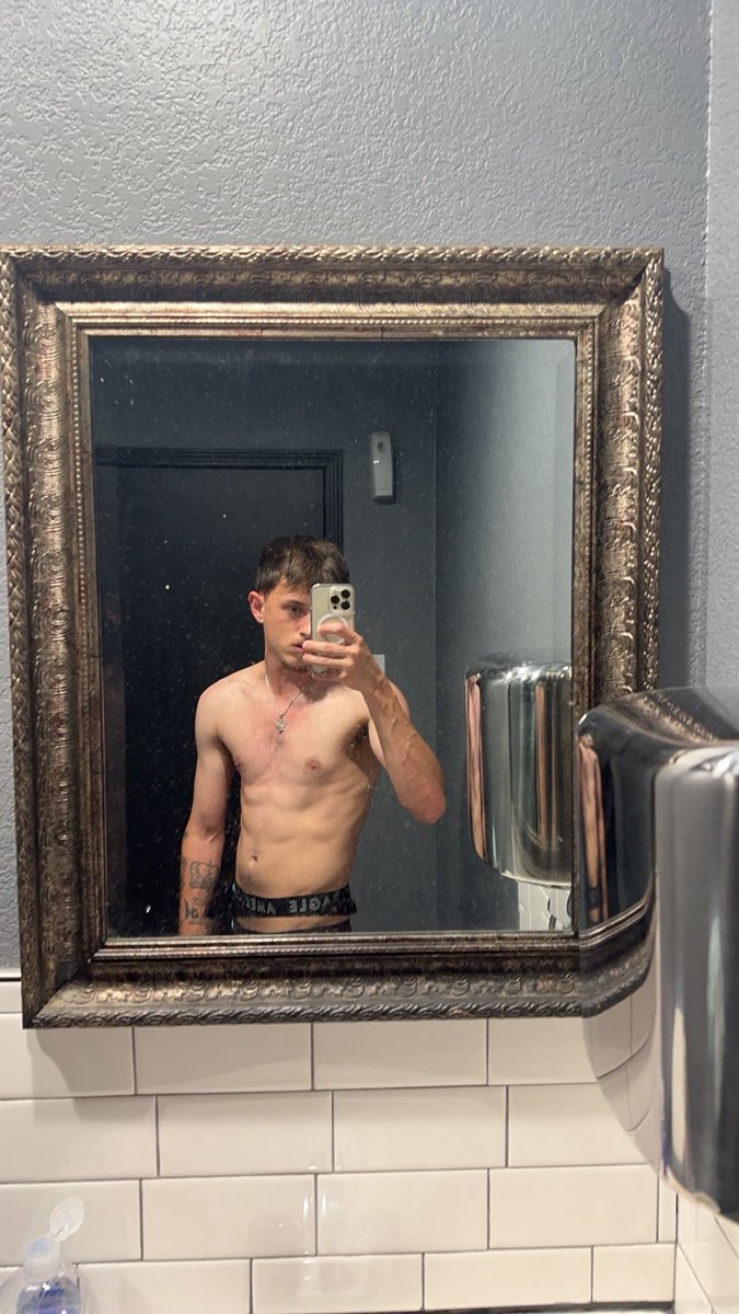 yourboykaptain's tweet photo. Click the link in my bio don’t be shy 🙈 https://t.co/gU35af0vgi