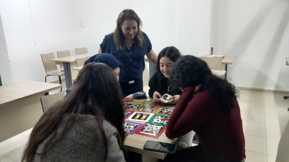 Keşan Yurt Müdürlüğümüzde  Akıl ve Zeka oyunları kursuna eğitici Ebru Dinçer gözetiminde başlandı.

#KYGMAkademi