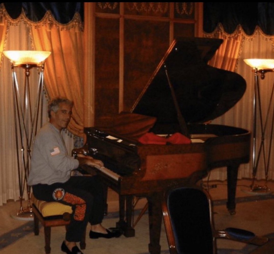 تهافت الملاحدة tweet media