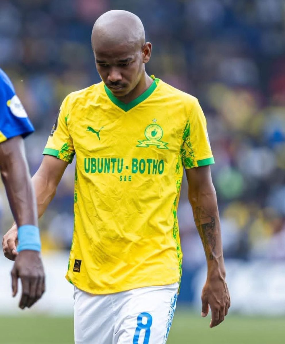 The best midfielder in the country...!!!

Mahoota declared Jayden the best in the country at the moment. The legend said on <a href="/SNAWA_MetroFmSA/">SPORTS NIGHT AMPLIFIED with ANDILE</a> with <a href="/AndileNcube/">Andile Ncube</a>