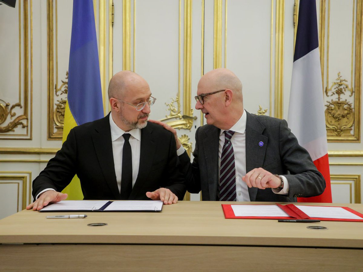 Denys_Shmyhal's tweet photo. 🇺🇦🇫🇷 France will provide €71 million in grant support, partly dedicated to Ukraine’s energy sector. The agreement was reached during my meeting with @RolandLescure, France’s Minister of the Economy, Finance and Industrial, Energy and Digital Sovereignty.
We also signed a cooperation document on nuclear energy, strengthening the foundation for deeper strategic partnership and setting a framework for the recovery and modernization of Ukraine’s energy system.
Grateful to our French partners for their sustained support. Ukraine has already received more than 50 humanitarian energy shipments, including over 140 high-capacity generators. France has also contributed €5.7 million to the Energy Support Fund. Special thanks to the French government for the decision to deliver an additional 150 generators to Ukraine during February.
Together with France, we are implementing three major infrastructure projects to strengthen the resilience of regional energy systems. We also see strong engagement from French companies to expand and deepen our cooperation.
Thank you for your support and solidarity. Light will prevail.
_______

🇺🇦🇫🇷 Франція надасть грантову фінансову підтримку в розмірі 71 млн євро, частина якої буде спрямована на енергетичний сектор України. Про це домовилися під час 
нашої зустрічі з Роланом Лескюром, Міністром економіки, фінансів та промисловості, енергетики та цифрового суверенітету Франції. Ми також підписали документ щодо співпраці у сфері ядерної енергетики. 
Цим закладаємо міцну основу для поглиблення стратегічного партнерства та формуємо рамку відновлення й модернізації енергетичного сектору України. 
Щиро вдячний французьким партнерам за підтримку. Україна отримала вже понад 50 вантажів гуманітарної енергетичної допомоги, зокрема понад 140 потужних генераторів. Ще 5,7 млн євро Франція спрямувала у Фонд підтримки енергетики. Окрема вдячність французькому уряду за рішення поставити додатково 150 генераторів до України протягом лютого. 
Разом із Францією реалізуємо три важливі інфраструктурні проєкти для стійкості регіональних енергосистем. Бачимо залученість та готовність французьких компаній продовжувати й поглиблювати співпрацю.
Дякуємо за підтримку й солідарність. Світло обовʼязково переможе!