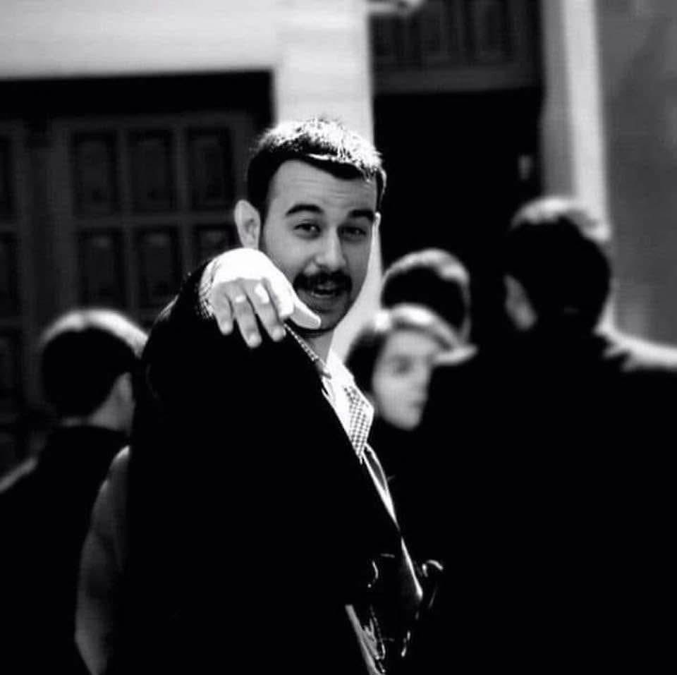 ÖLÜM YILAR, FIRAT YILMAZ.
Ruhu Şad Mekanı Cennet olsun.🇹🇷