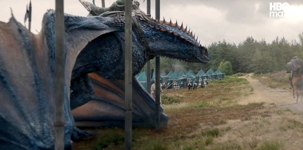 Daenerys Targaryen tweet media