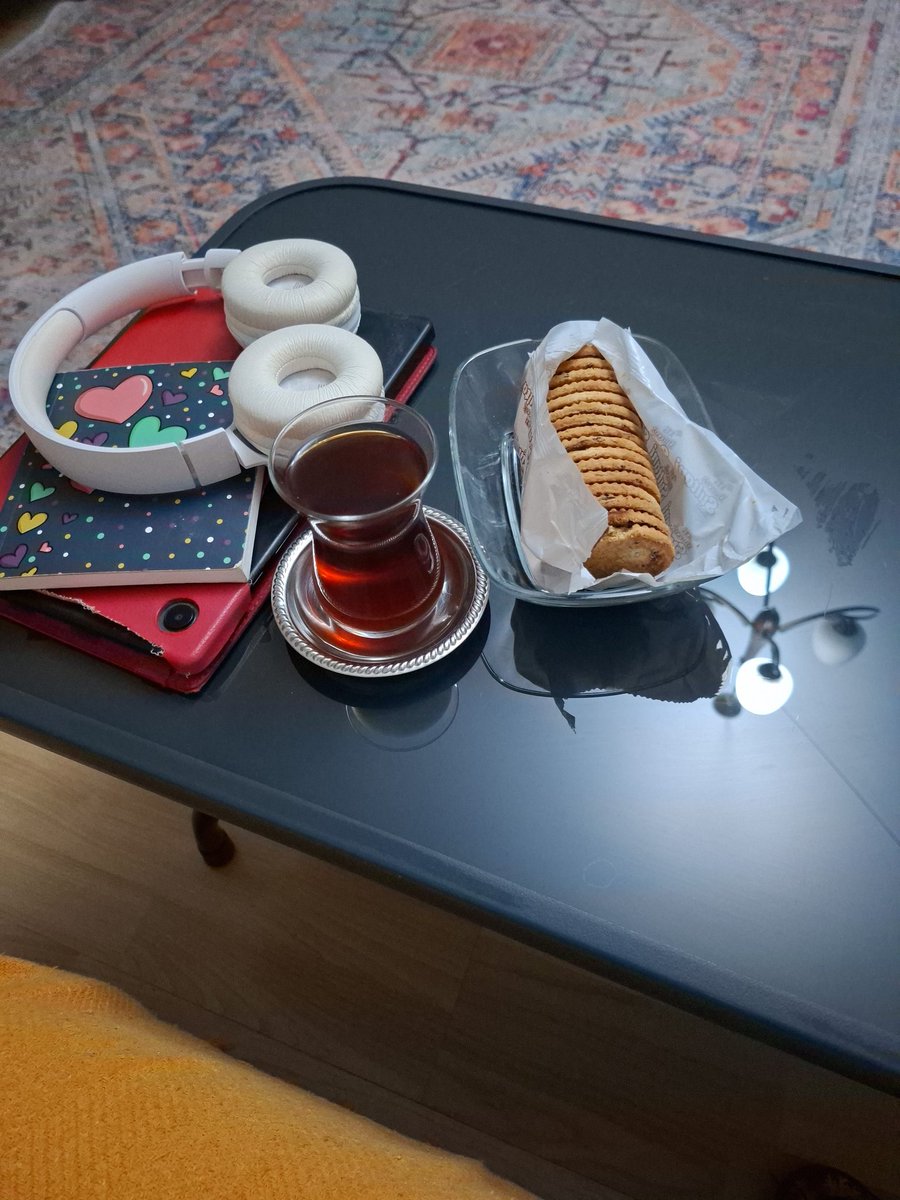 İftarlar yapıldı
Çaylar içilmeye başlandı
☕️☕️☕️☕️🌼🌼