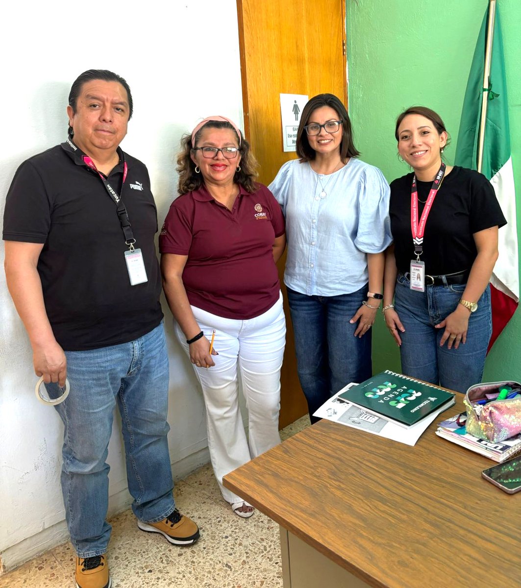 INEYucatan's tweet photo. La #05JuntaDistrital del #INEYucatán acudió a los planteles del #COBAY en #Opichen y #Uman, así como la secundaria #RooseveltErcéBarrónPech para invitarlo a sumarse al proyecto "Soy Digital 2026", para una ciudadanía digital y participación segura en entornos digitales #ENCIVICA https://t.co/ljYpgxIIVS