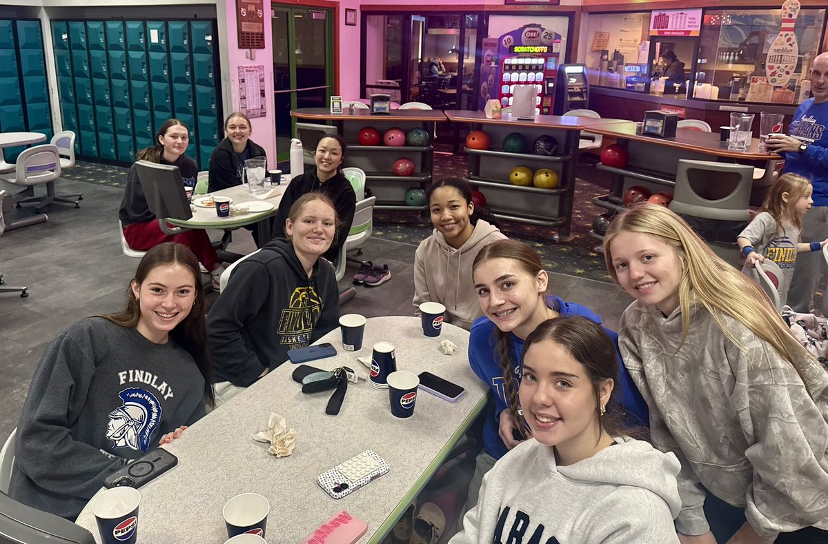 fhsLadyTrojans's tweet photo. Promise!! 🎳 No bowling pins were injured during this outing😂😂
Great day to unwind and prep for a tourney run!
LadyTrojans open with a bid for a district title as we take on Massillon Jackson next Saturday the 28th in Wooster. #rolltroj
#weNOTme @FHSAthletic @FindlayHS https://t.co/Kys4ej2hDO