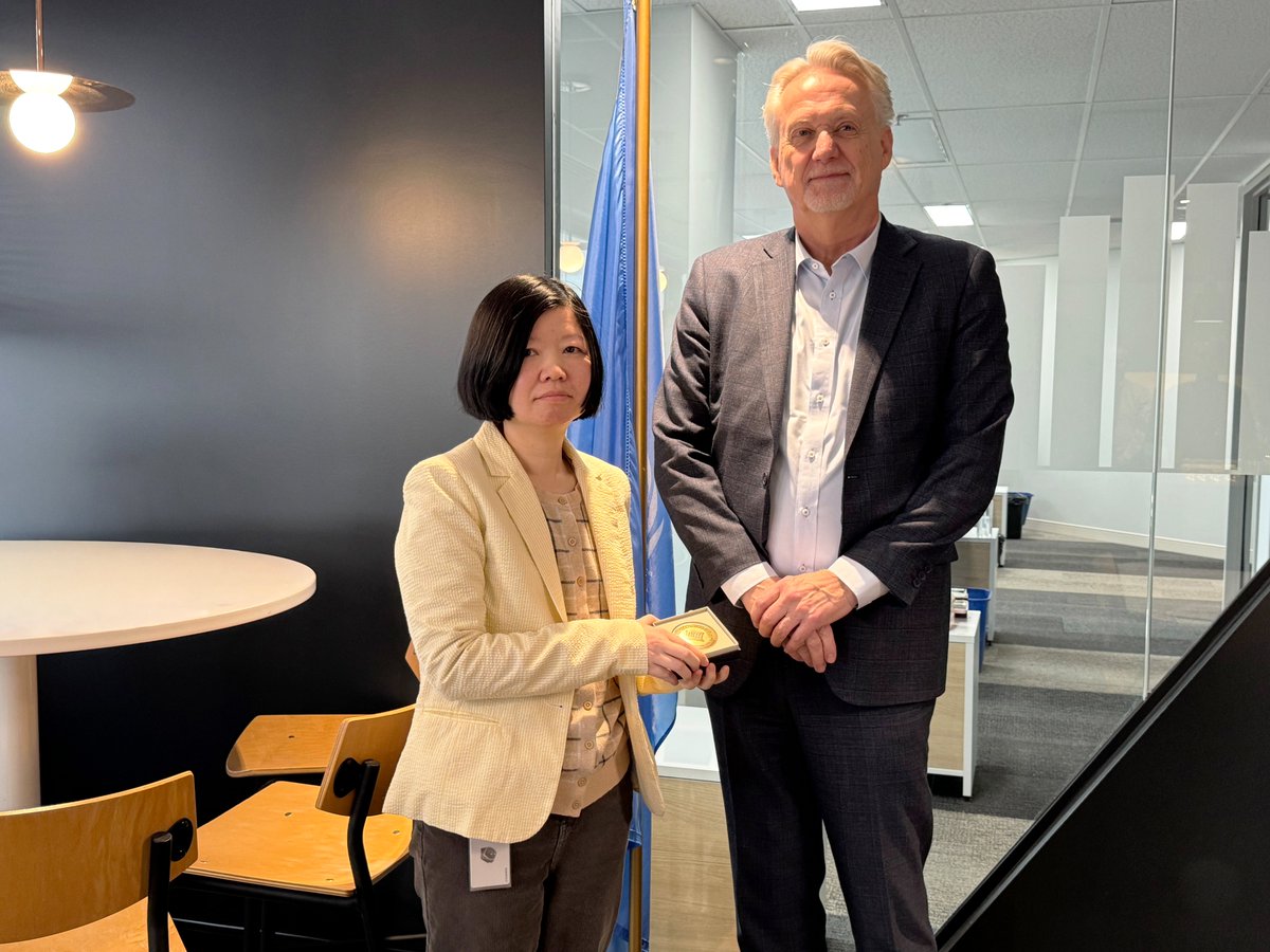 UNESCO Institute for Statistics tweet media