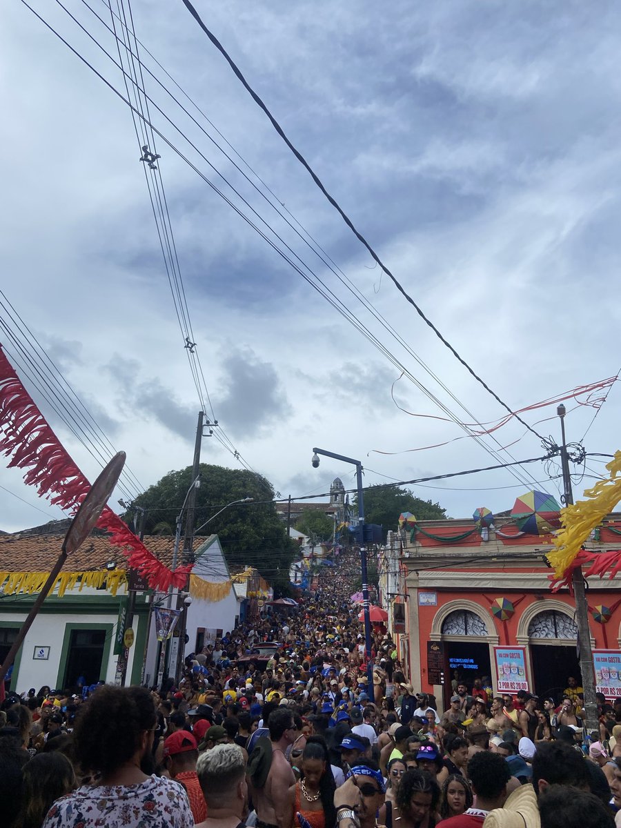 brown_nier's tweet photo. O melhor carnaval https://t.co/Ohp0atFqkW