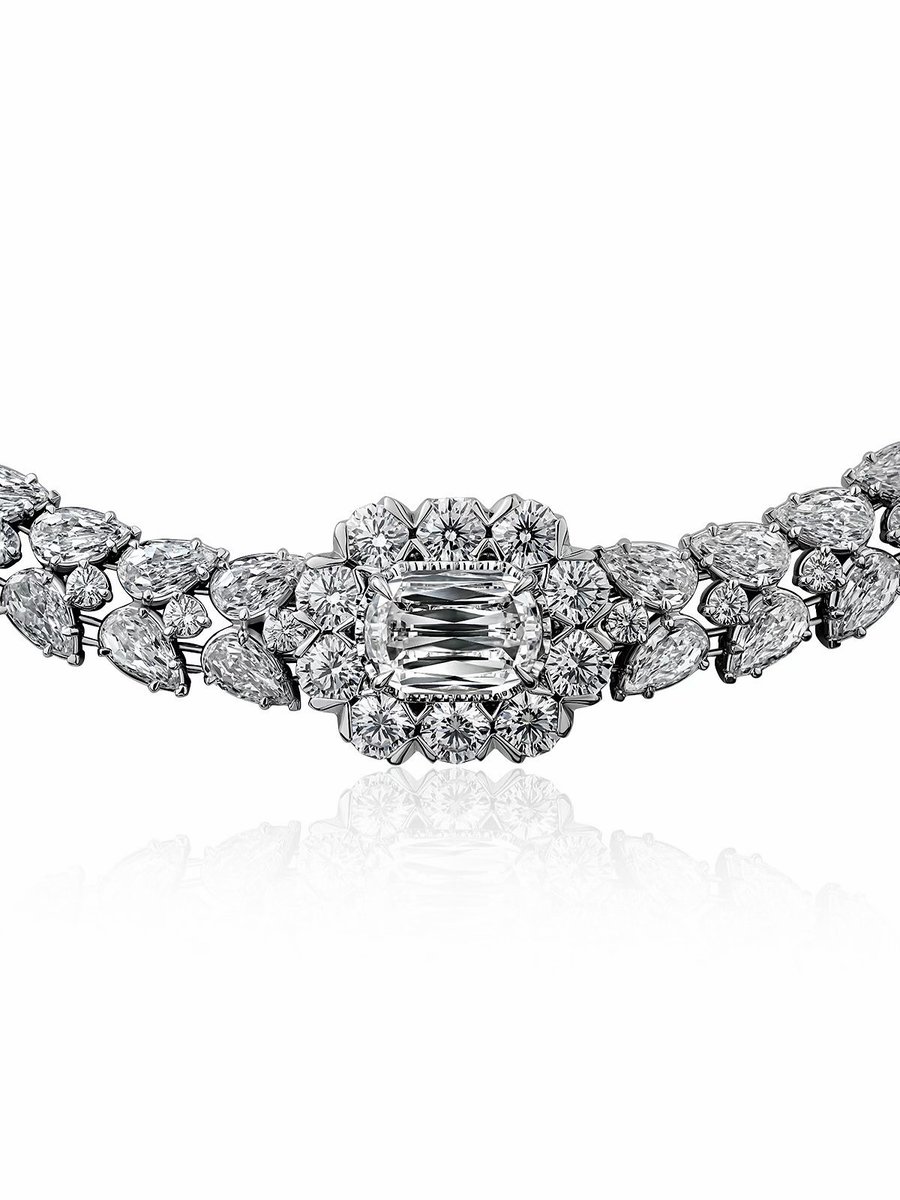 Sergiosjewelers's tweet image. A piece elevated by intention and elevated by detail. 

#ChristopherDesigns #SergiosJewelers #EllicottCity #ShopEllicottCity #FineJewelry