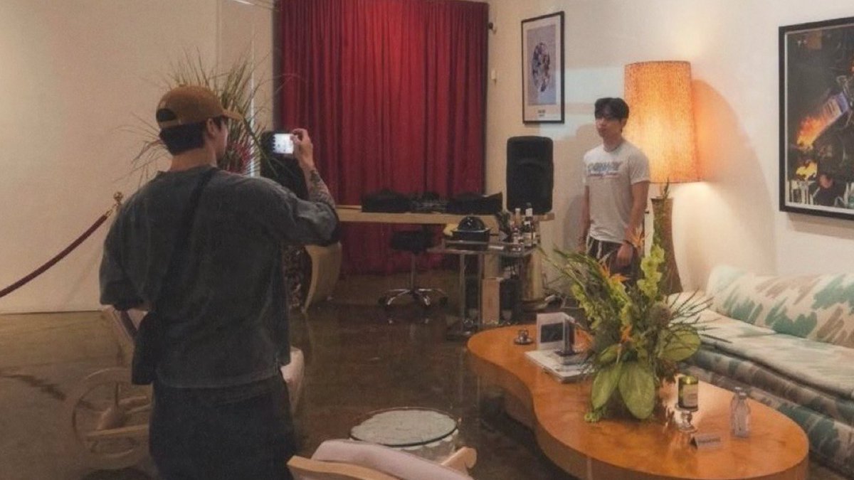 he’s the kind of pretty that makes everyone around him go “wait, let me take a picture of you”